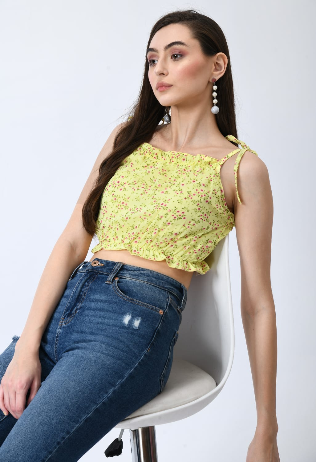 Women Floral tie up spaghetti style crop top
